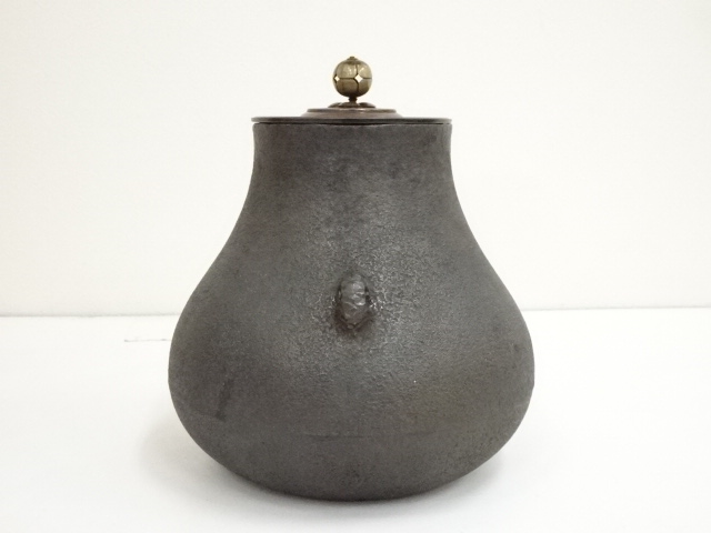 道具 ] - 道具 角谷莎村造 鶴首釜（共箱） | ネットショップ圭 netshop